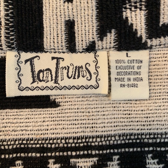 Large Tantrums black and white jacket - Picture 5 of 5